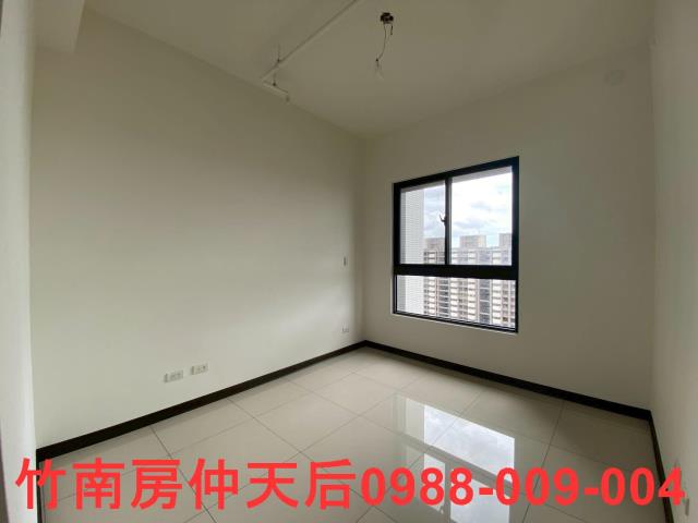 苗栗竹南大樓-4